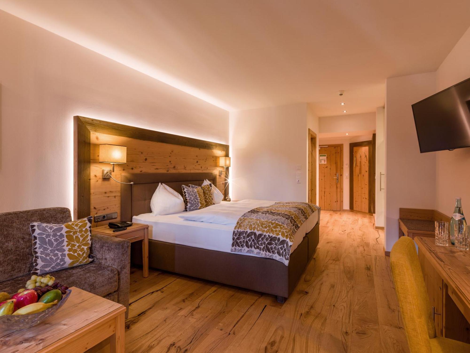Hotel Zentral ****Superior เคิร์ชแบร์ก อิน ทิโรล ภายนอก รูปภาพ