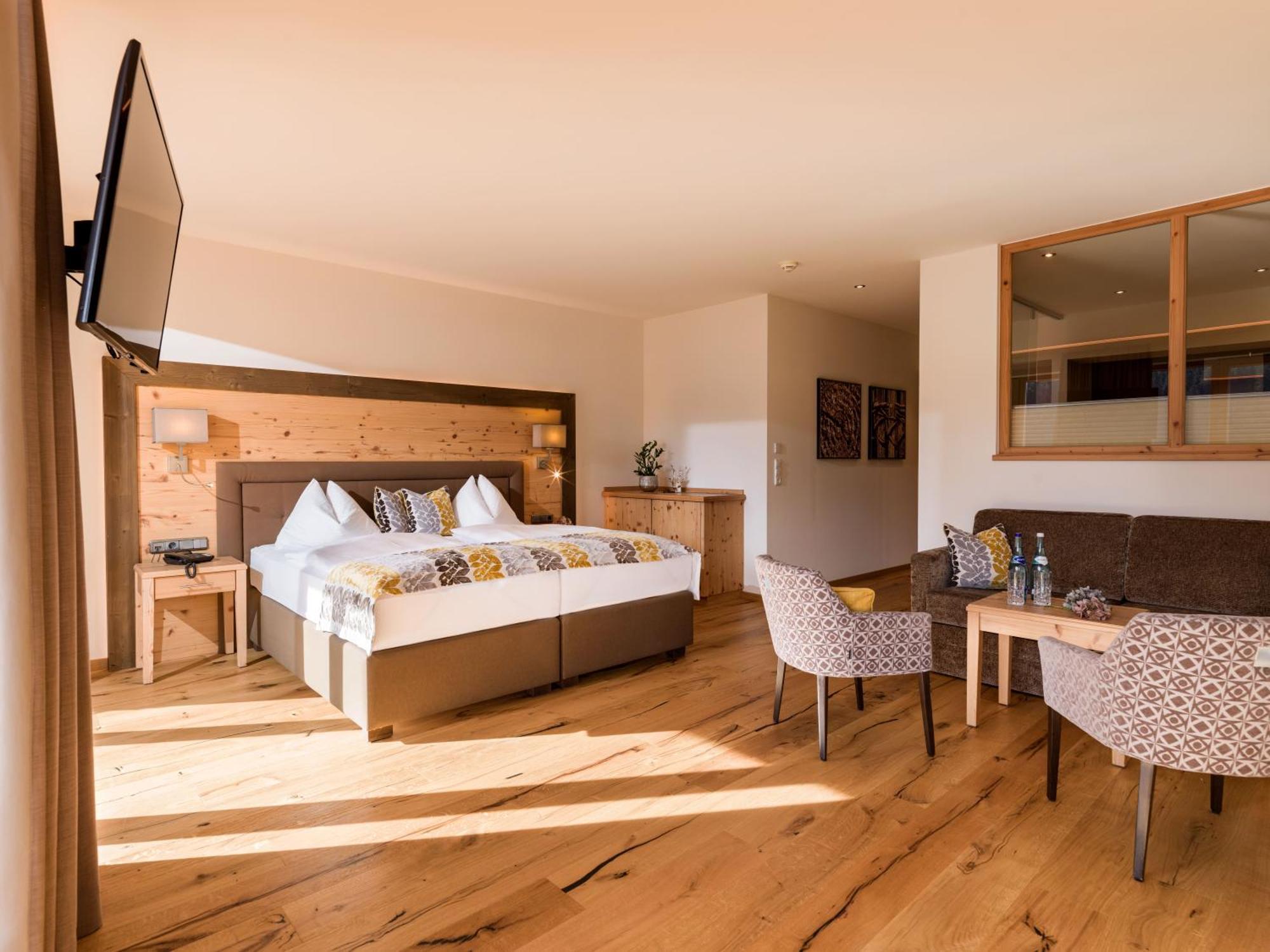 Hotel Zentral ****Superior เคิร์ชแบร์ก อิน ทิโรล ภายนอก รูปภาพ